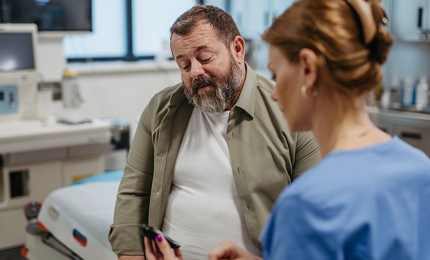 Beratung eines Adipositas-Patienten