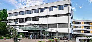 Bild: Außen Ansicht Krankenhaus Leonberg