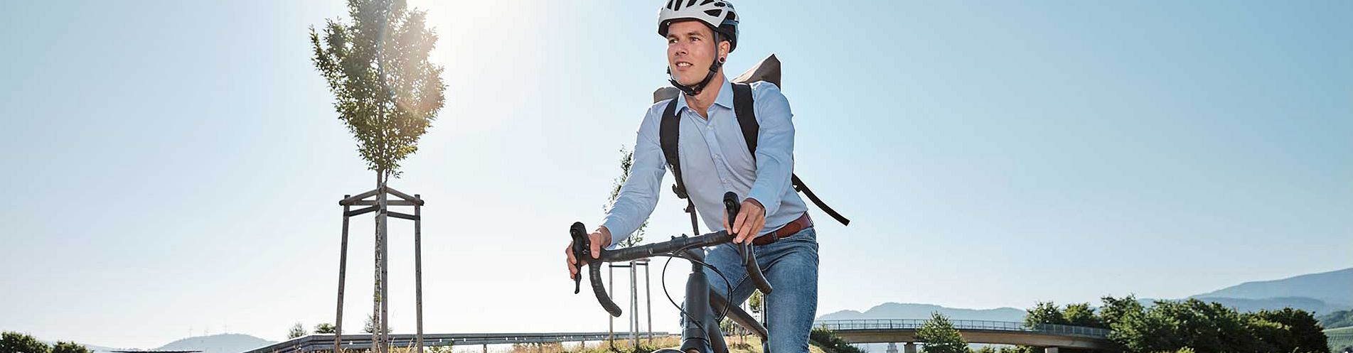 Bild: Auf dem Weg zur Arbeit mit dem Rad