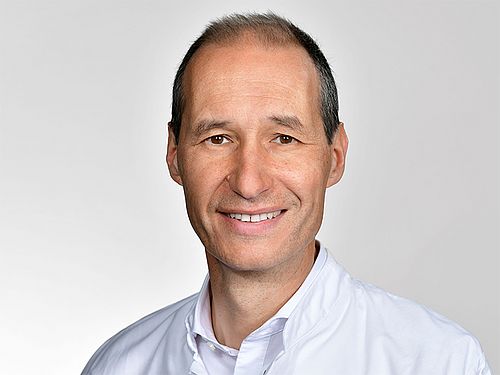 Portrait von Dr. Milizer